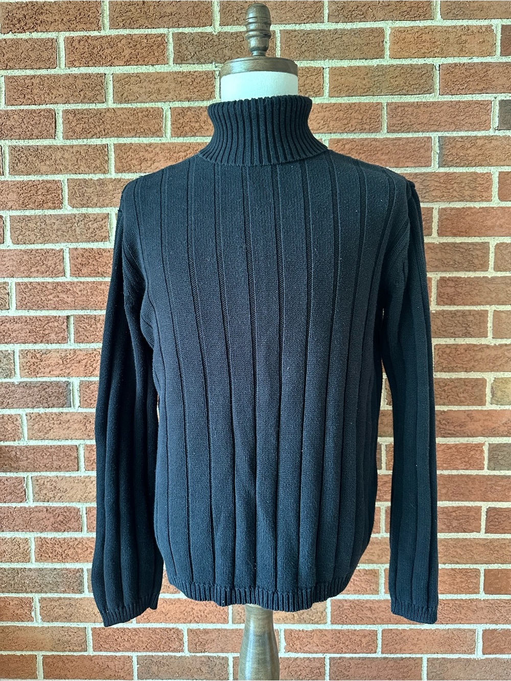Calvin Klein Men's Black Ribbed Turtleneck Sweater, L